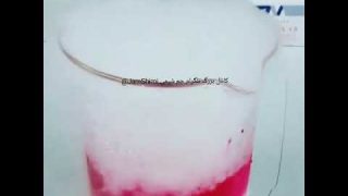 آزمایش جالب شیمی: واکنش محلول فوشین و یخ خشک