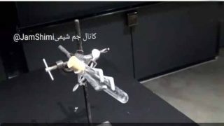 واکنش گاز کلر و هیدروژن با پرتو فرابنفش