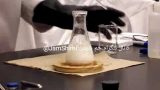 آزمایش شیمی واکنش گرماگیر بین دو ماده در حالت جامد