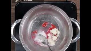 آزمایش ساخت رژ لب خانگی